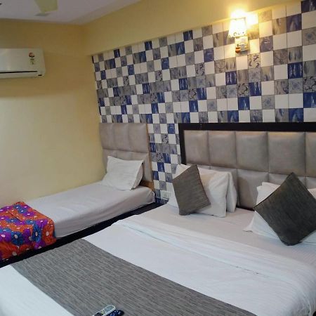 Hotel Dream Inn Ahmedabad Buitenkant foto